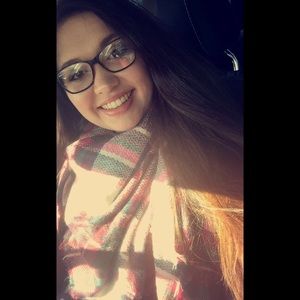 Meet your Posher, Rebecca